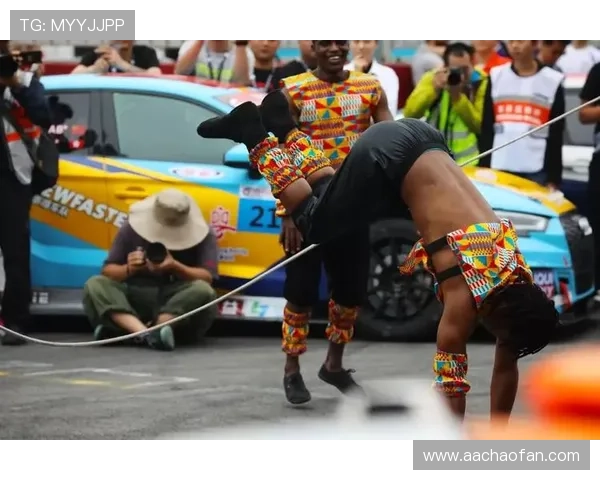 万米比赛视频精彩瞬间回顾:速度与耐力的巅峰对决 万米比赛视频精彩瞬间回顾:速度与耐力的巅峰对决